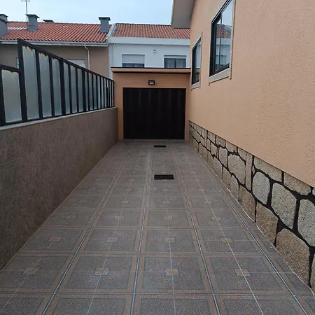 Casa Da Mimosa, A 100 Metros Da De Cha Vakantiehuis