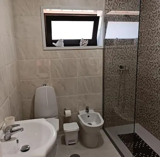 Casa Da Mimosa, A 100 Metros Da De Cha Ferienhaus